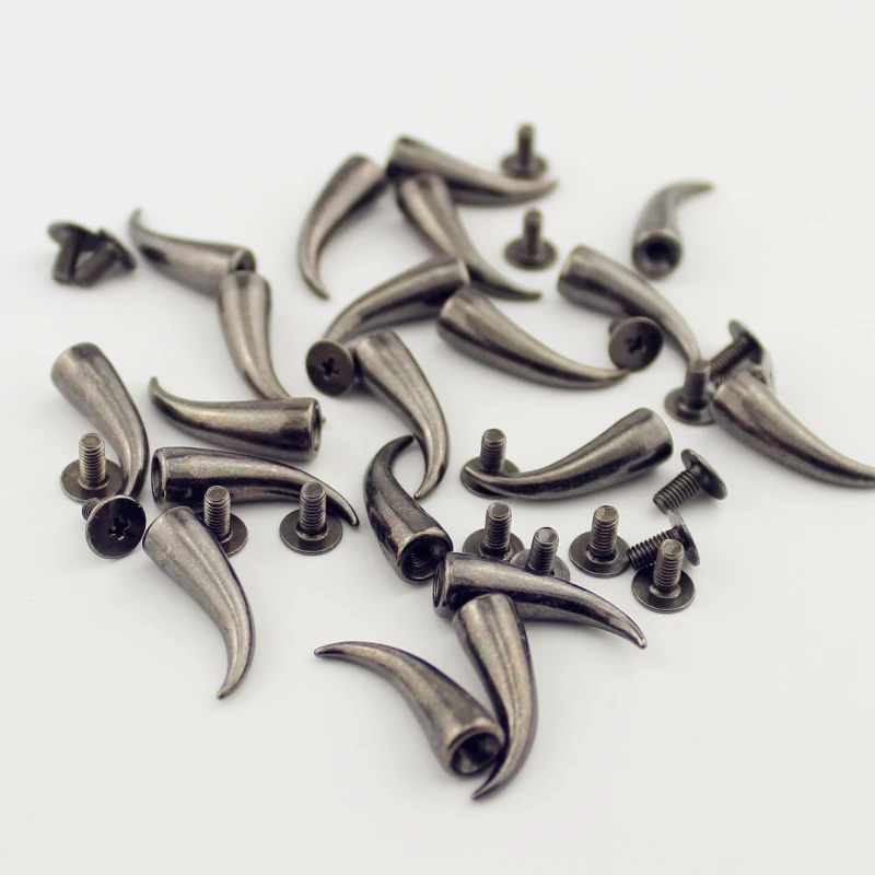 

Retail Dragon Design Studs 20pcs 7*20MM Gun-blacl Metal Punk Rock Spikes Bullet for DIY Belt Shoes Decor Craft Free Shipping
