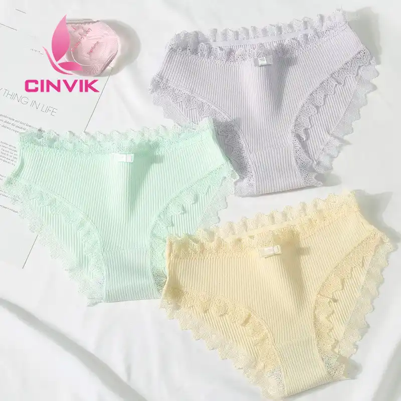 pokazivaet-striptiz-pryamougolnie-trusiki-seks-molodezhka-porno-novinki