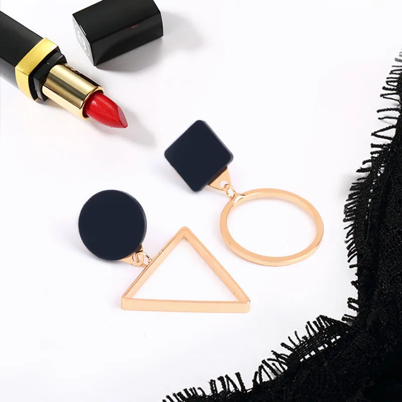 

Kasiyu Korean version of simple triangular asymmetrical earrings temperament Korean personality long style geometric earrings