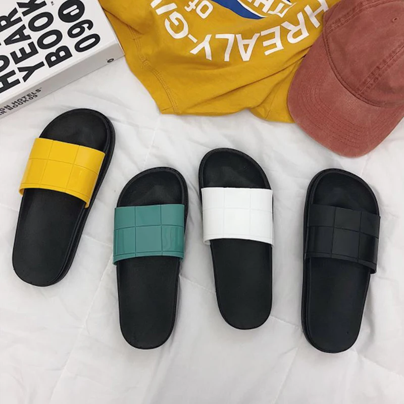

New Word Solid Color Flat Casual Slippers Female Summer Wear Fashion Ladies Beach Sandals Slippers
