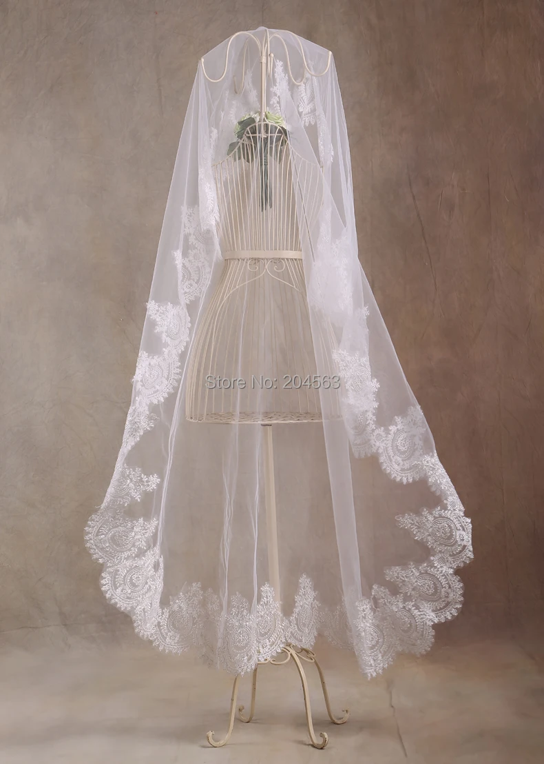 

One-Layer White or Ivory Lace Short Veil Wedding Veils Tulle Veil for Bride without Comb