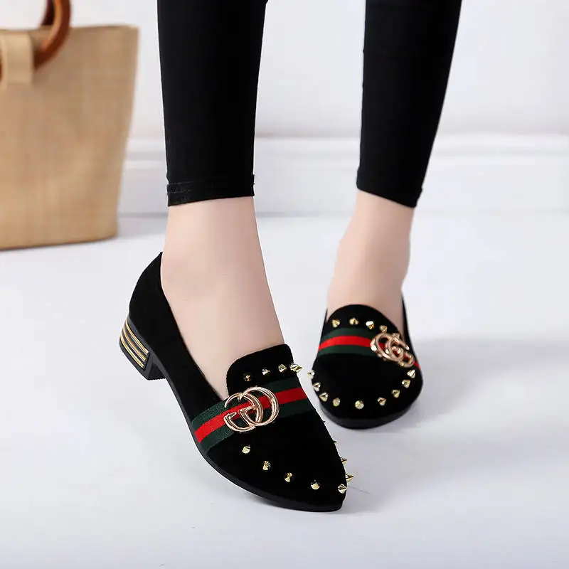 

Women Shoes 2019 Spring Summer Loafers Womens Shoes Pointed Rivet Flat Shoes Women Casual Slip-On Low Heels ladies Shoes Woman