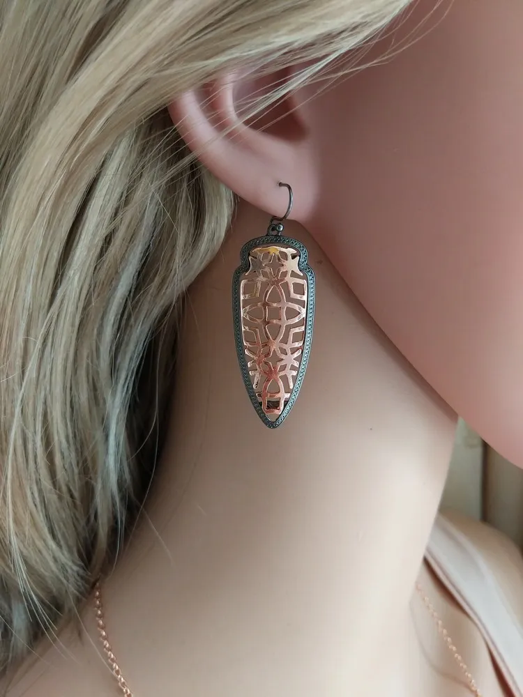 rose gold inside with black