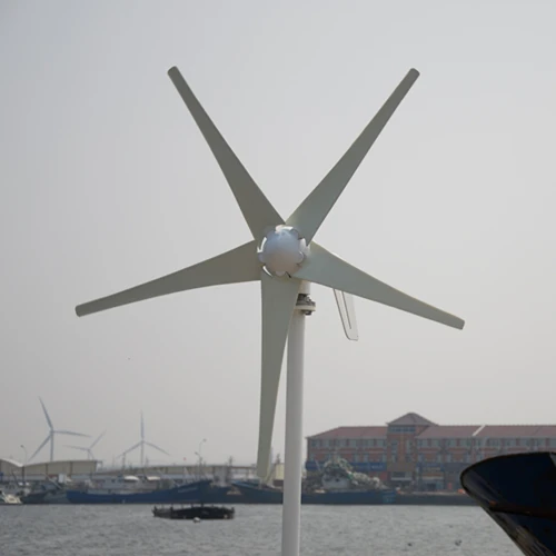 

Small wind generator for boat. Start up speed 2.5m/s wind turbine 600w max. Combine with wind controller+600w off grid inverter.