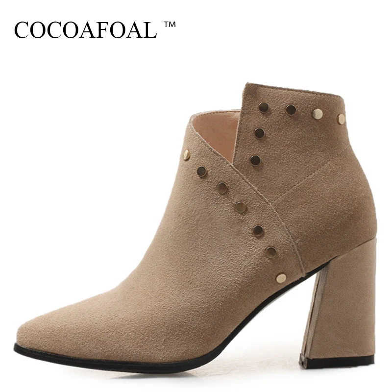 

COCOAFOAL Woman Black Genuine Leather Zipper Chelsea Boots Winter Pointed Toe Martin Boots Fashion Rivet High Heeled Ankle Boots