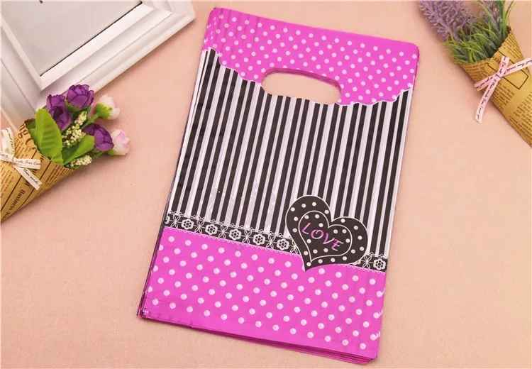 gift bags (126)