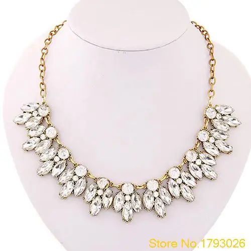 

Womens Bib Statement Luxury Rhinestone Necklace for a Classic but Elegant Design 4T59