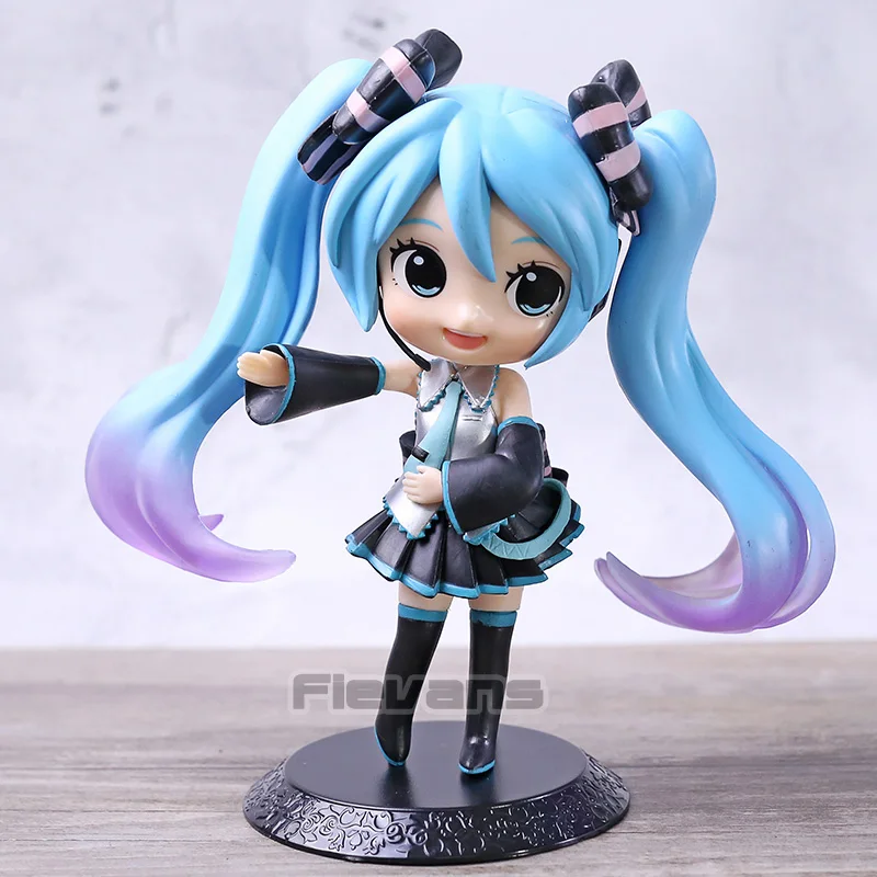 

Cue Kawaii Hatsune Miku Doll Crystal PVC Figure Collectible Model Toy