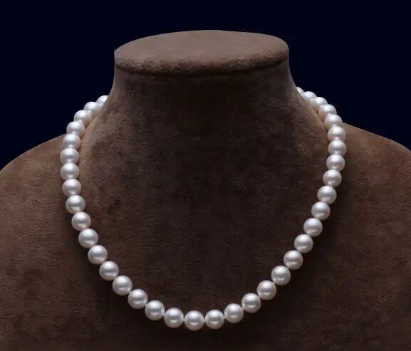 

9-10 mm natural south sea white pearl necklace 17.5"14 k gold