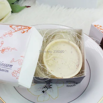 

8pcs/lot Mini Beautiful Cherry Blossom Soap Love Small Gift Party Favor Christmas Wedding Box Present