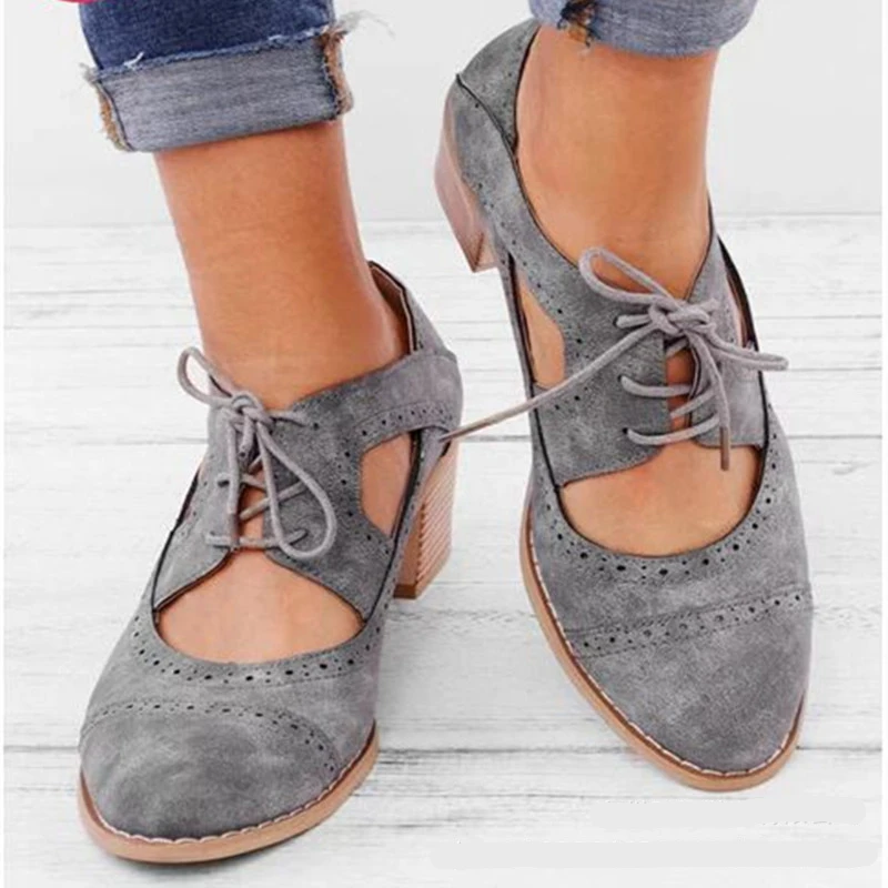 

Hollow-Carved Women Sandals 2019 Summer Style Retro Platform Brogue Sandals Comfortable High Hoof Thick Heels Shoes Size 35-43