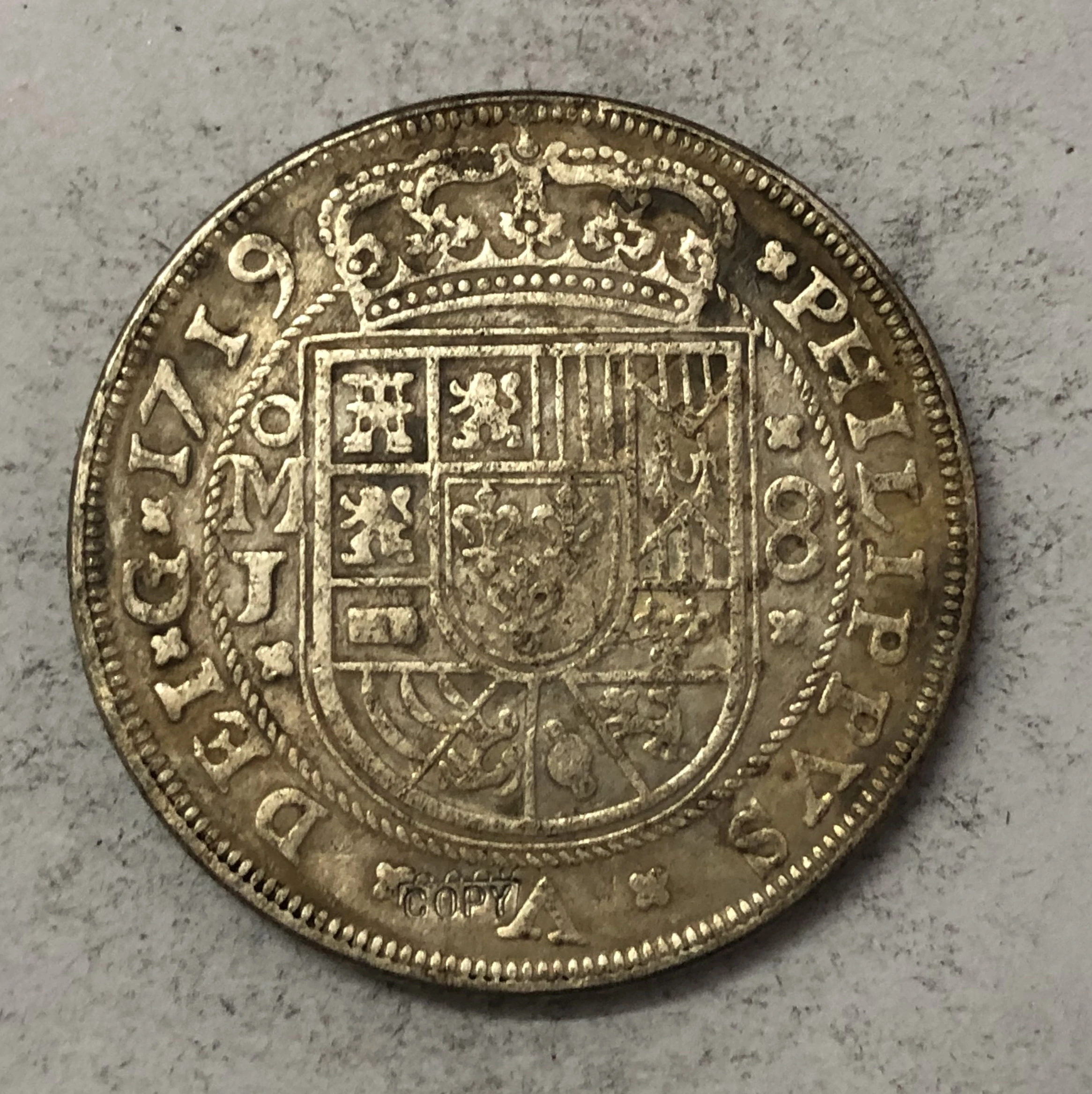 1719(Mo J) Мексика 8 Reales-Felipe V Имитация монеты