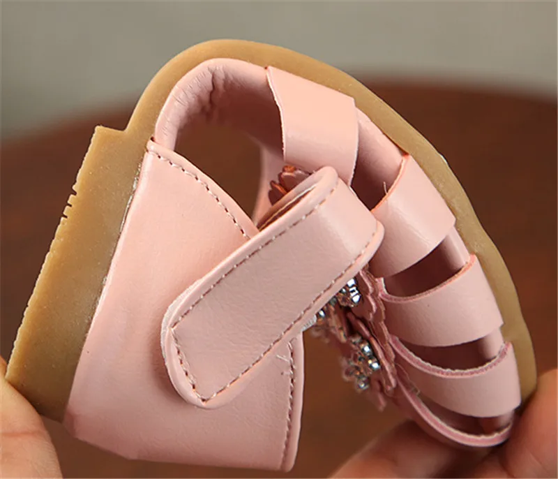 girls sandals  (2)
