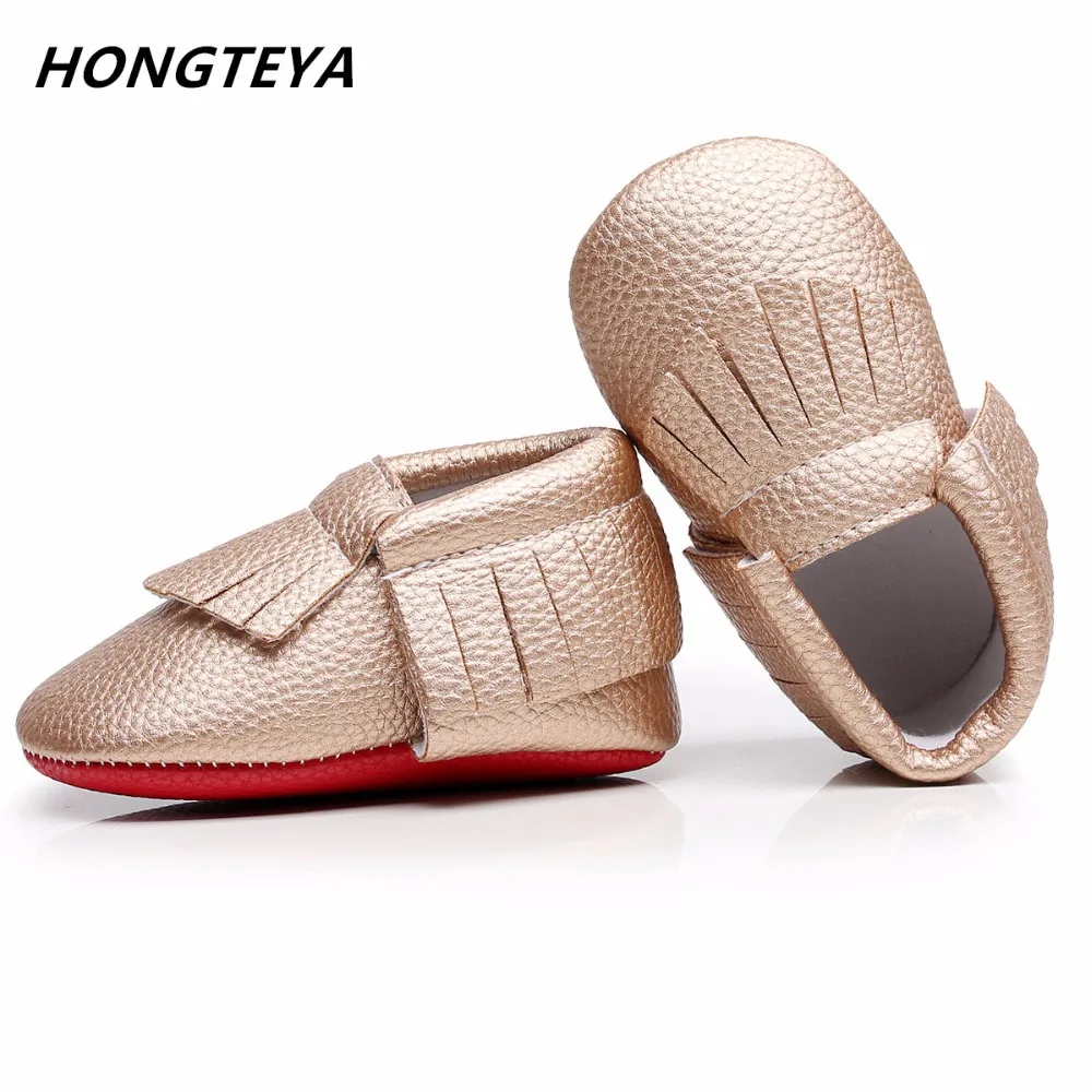 Hongteya с красной подошвой детские мокасины мягкая подошва; обувь для новорожденных; с бахромой, с кисточками, из искусственной кожи цвета: золотистый, пинетки; носки для малышей возрастом 0 до 2 года