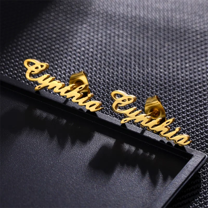Personalizzati Nome In Acciaio Inox Lettera Orecchini Con Perno Per Le Donne di Modo Pendenti E Ciondoli Nome Personalizzato Piercing Orecchini Targhetta Gioielli