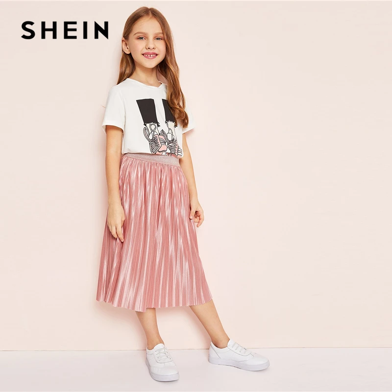 SHEIN/Детская Повседневная футболка с графикой для девочек и плиссированная сатиновая юбка комплект из двух предметов, г. Летний детский костюм с короткими рукавами