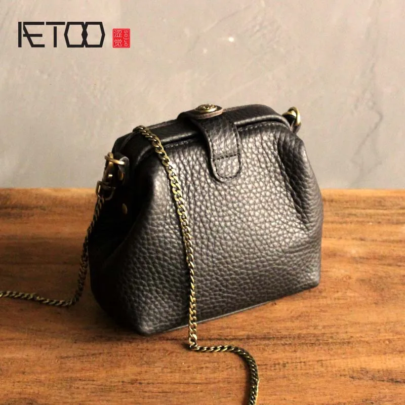 

BJYL New mini leather doctor bag female first layer cowhide chain shoulder slung small bag soft leather purple mobile phone bag