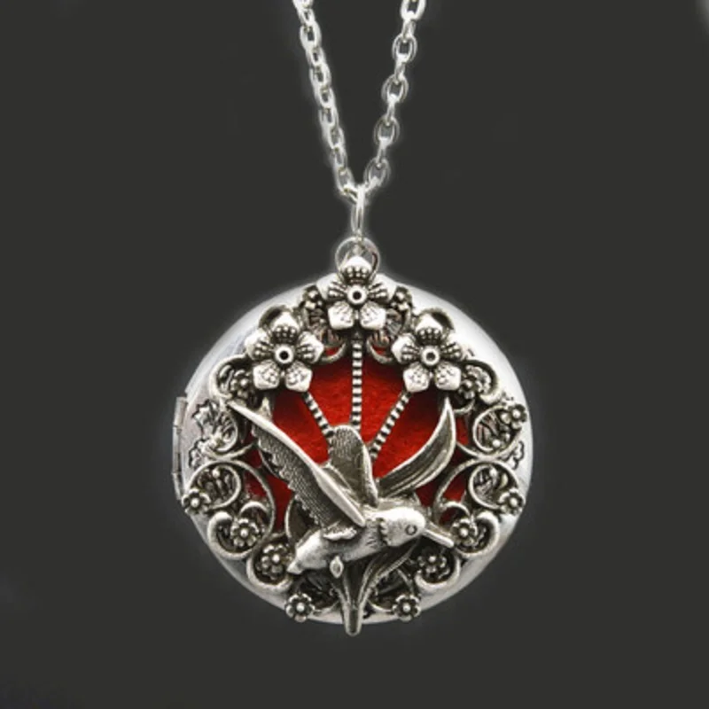 

TJP 1pcs Antique Silver Tone Aroma Diffuser Open Lockets Pendants Necklacs Perfume Essential Oil Aromatherapy Box With Pads