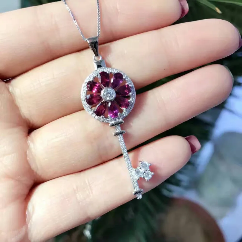 

natural red garnet gem Pendant natural gemstone pendant necklace S925 silver Elegant fashion Mind key lady child party jewelery