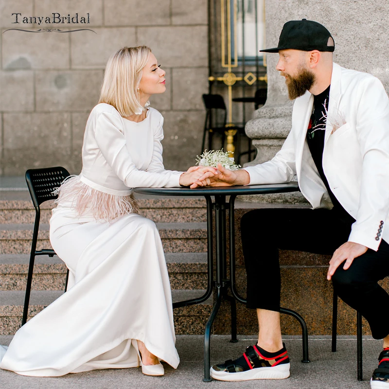 

Mermaid Wedding Dresses Long sleeve Soft Satin Bridal Gowns Feather Belt elegant Hippie style Vestido De Noivas DW102