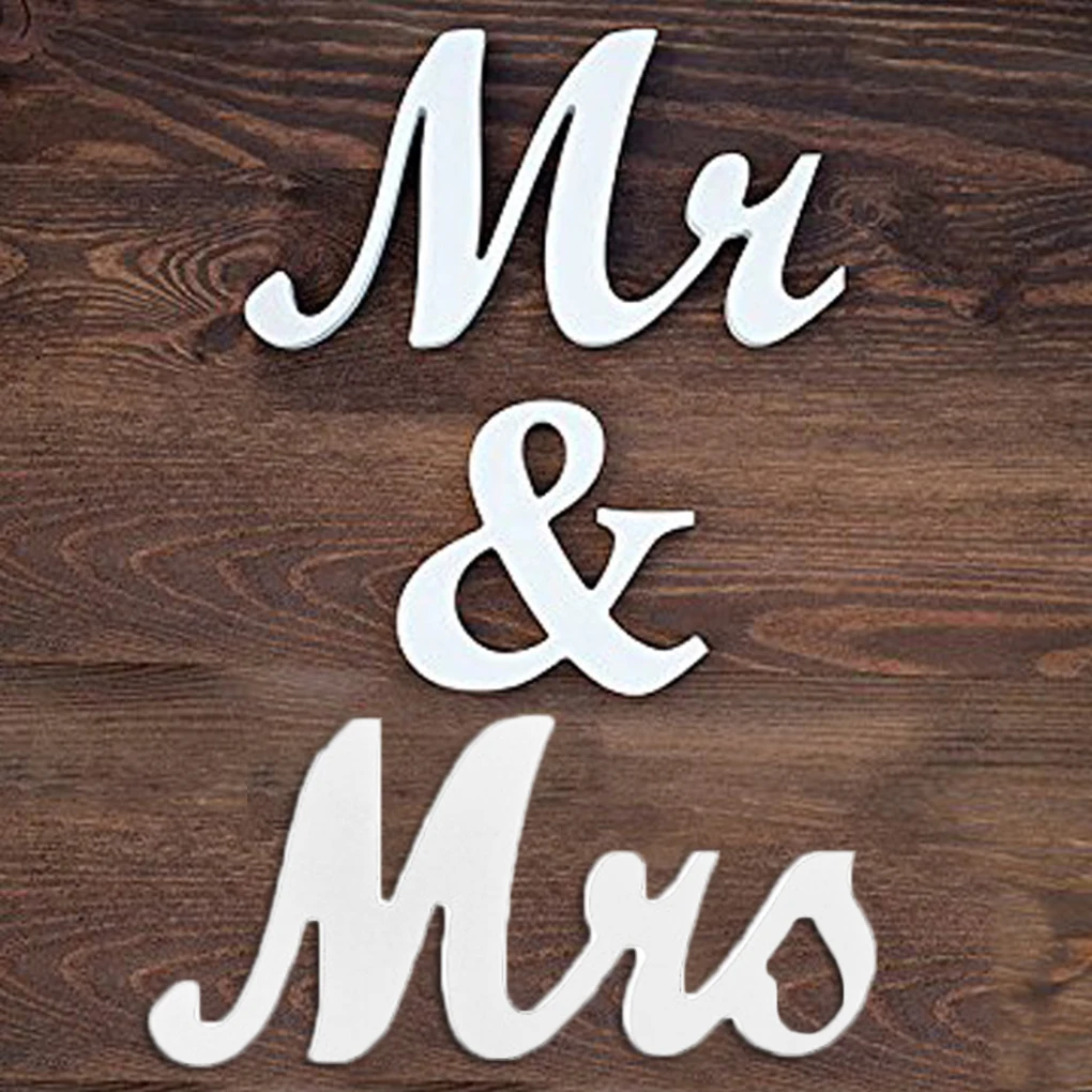 Mr mrs. Mr mrs. Mrs картинки. Табличка мистер и миссис. Spring буквы декор.