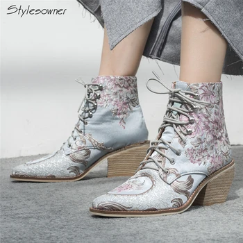 

Stylesowner Retro Women Embroidery Flower Short Boots Lady Elegant Lace Up Ankle Boots Female Silk Chunky High Heel Botas Mujer
