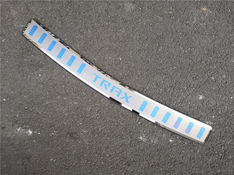 

stainless steel car Ultra-thin Rear Bumper Protector Sill Trunk Tread Plate Trim for Chevrolet Trax 2014 - 2018 Car styling