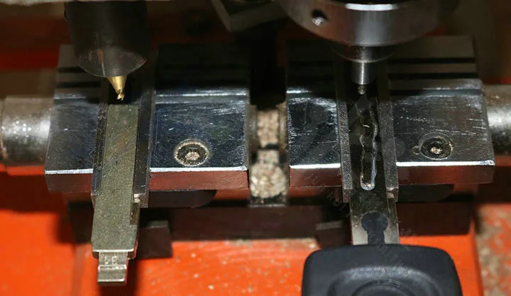 HU66  318986 2