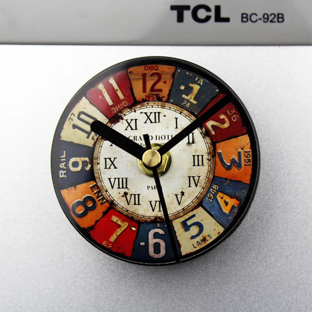 European Retro Refrigerator Clock Creative Tin Painting Mini Clock Adsorption Clock