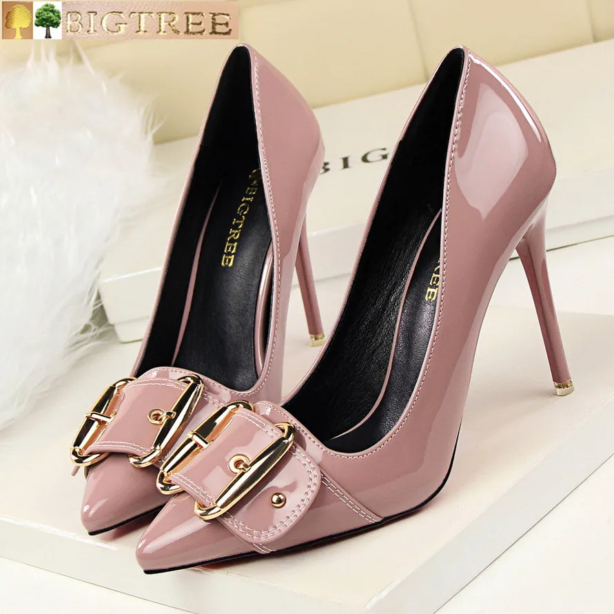 

2019 New Elegant Metal Belt Buckle Women's Office Shoes Fashion Patent Leather Women Pumps Pointed Toe High Heels Shoes Shallow