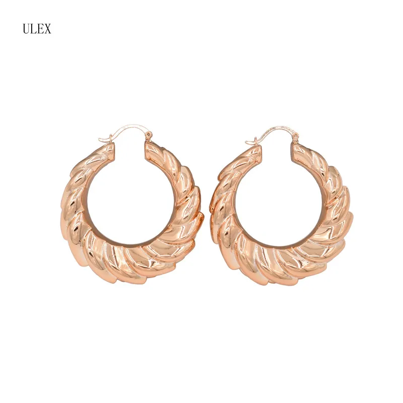 

New Fashion Big Circle Punk Great Wall Pattern Hoop Earrings Twisted Gold Color For Women Party Wholesale Top Quality XP/1010E
