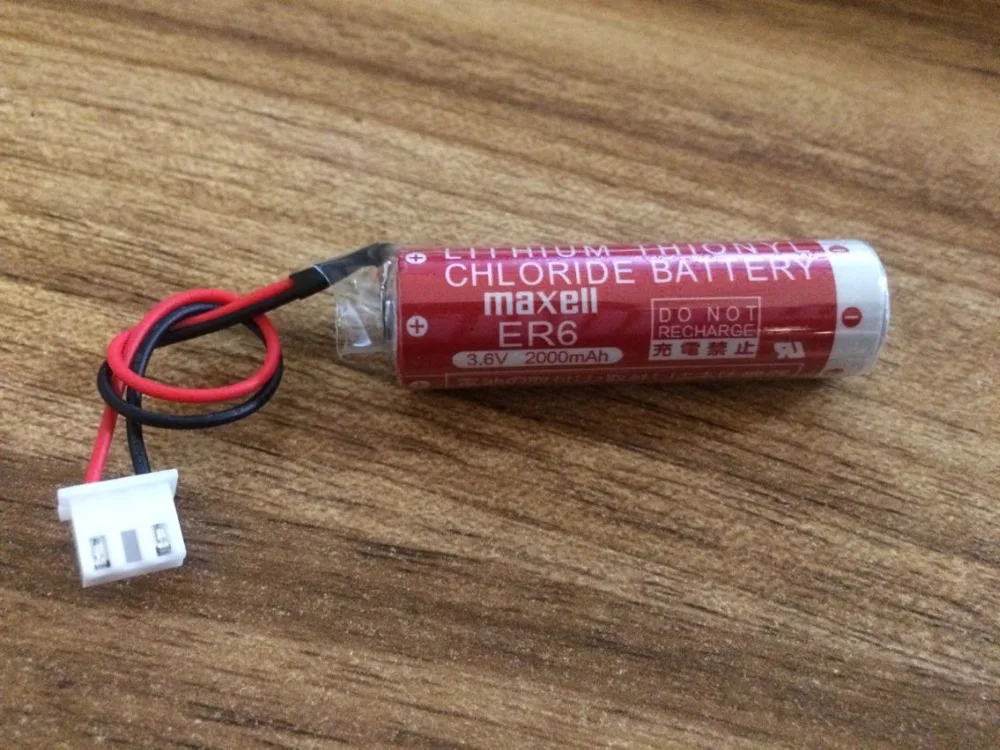 

8pcs/lot New Original Maxell ER6 3.6V 2000mah Lithium Battery PLC Batteries with White Plug