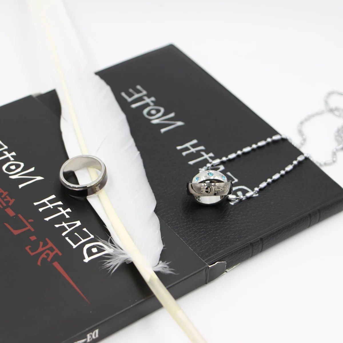 

NEW Cosplay Ryuk Cover Book Note Notebook Feather Pen Ring Stationery Set Writing Journal Death WJ-XXWJ272- Affordable