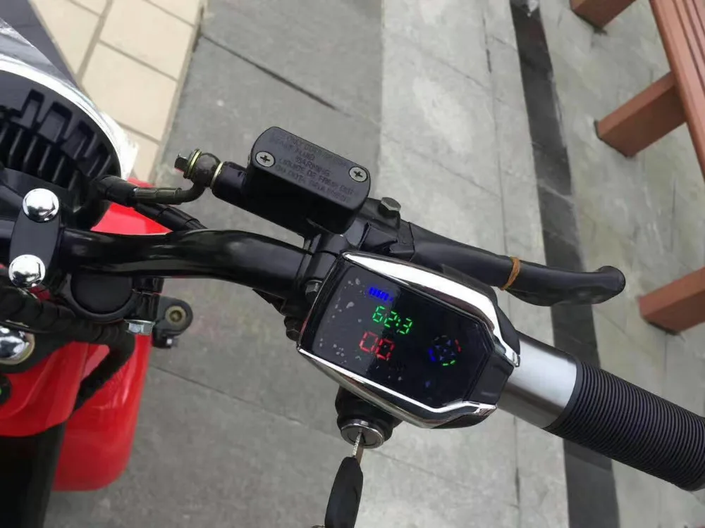 Cheap twist throttle with lock/key&24v36v48v60v72v LCD display+battery indicator electric bike accessory MTB tricycle scooter parts 1 Cheap twist throttle with lock/key&24v36v48v60v72v LCD display+battery indicator electric bike accessory MTB tricycle scooter parts 1