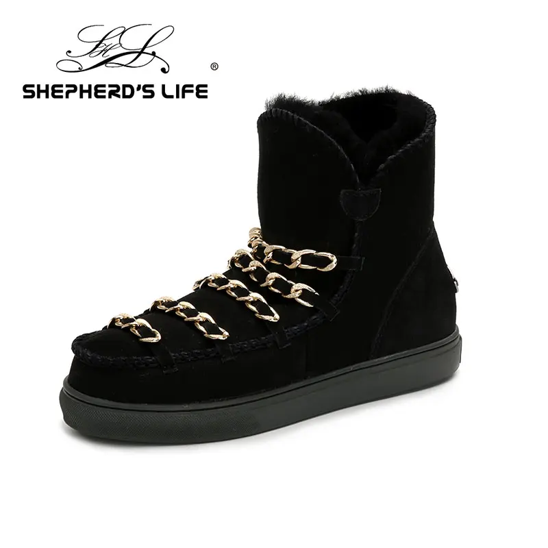 

SHEEPSKIN DOUBLE FACE ESKIMO SNEAKER WITH GOLDEN CHAIN&ROUND STUDS