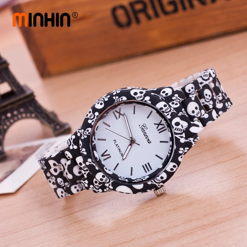 

MINHIN Fashion Sports Watch Skull Design Bracelet Watches Casual Geneva Quartz Wristwatch Men Women Punk Watches