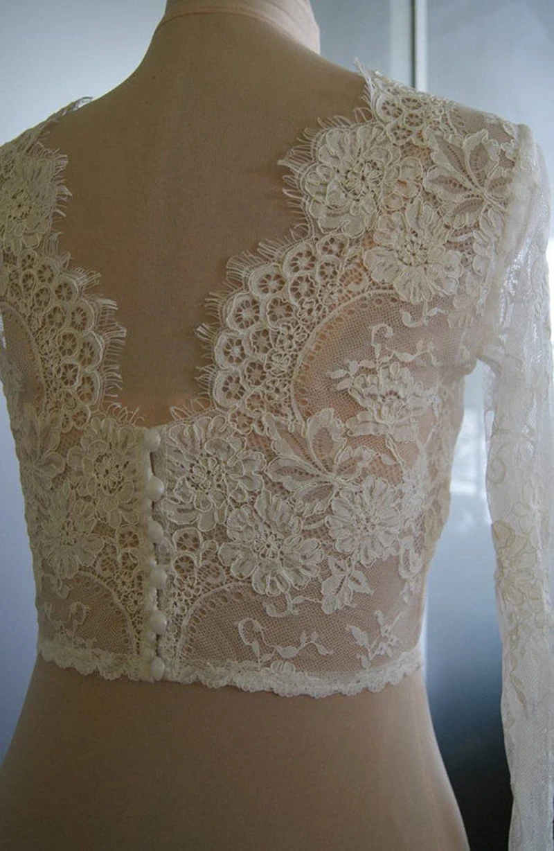 Elegant Long Sleeve Lace Wedding Jacket Bolero Woman Bridal Tull Lace Appliqued Wrap Buttons Back Shrug Cape 2018 New Arrival