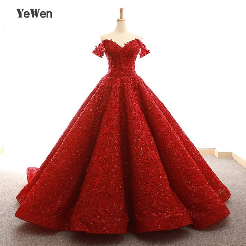 

High-end Vintage Burgundy Lace short Sleeve Formal Evening Dresses 2018 Deep V Neck off the shoulder Puffy Prom Dress Ball Gown