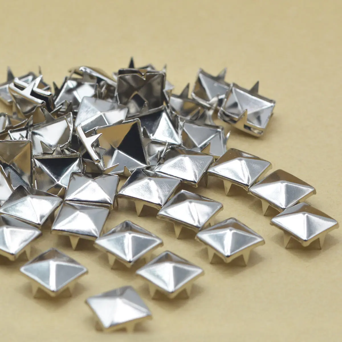 Description Picture 6 of itemKALASO 100PCS 8mm/10mm/12mm Silver Pyramid Square Claw Nails Rivets Diy Craft Accessories Wholesale Leathercraft Bag Garment
