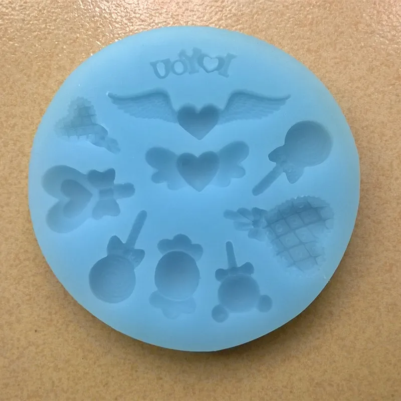 

1pcs Baking Tool Silicone Mini Baking Mould For Chocolate ,Fondant Cake, Candy , Heart Shape Moulds