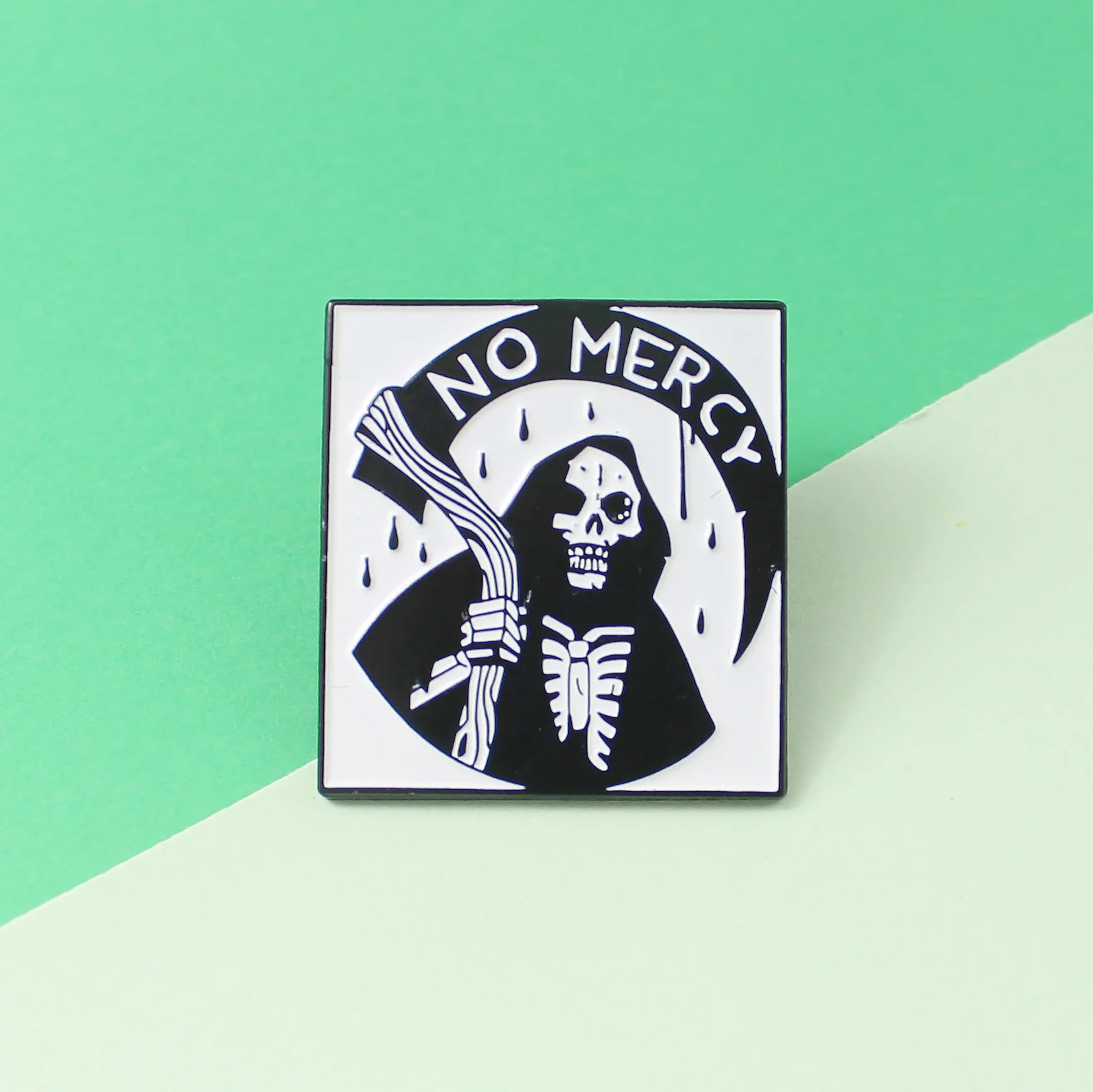 

Black God of Death with Sickle Enamel Brooch Hell God Devil Skeleton Skull with Sickle Reaping Soul Badge Pin Gift For Unisex
