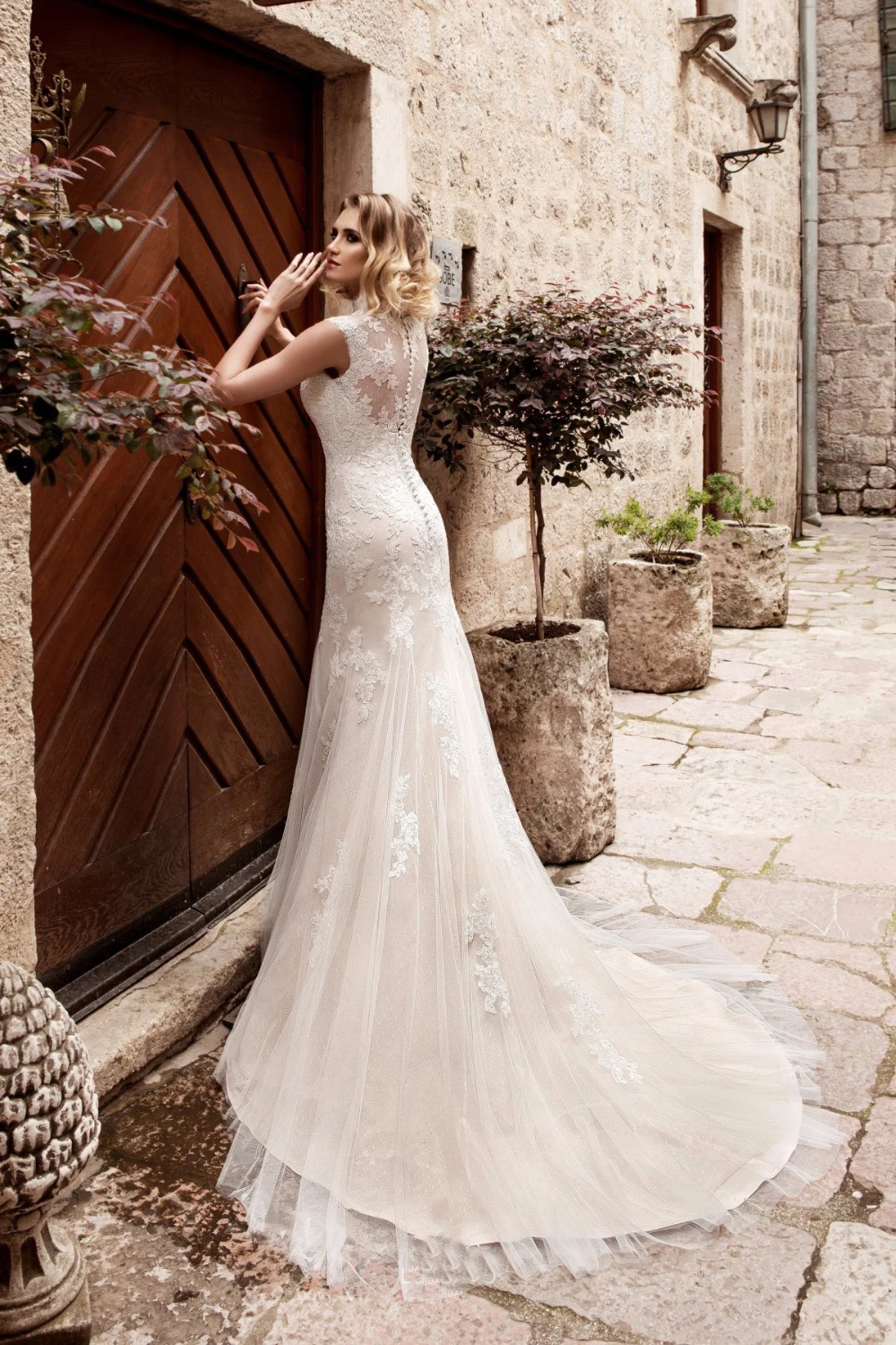 Robe-de-mariage-Sexy-Mermaid-Wedding-Dresses-2017-High-Neck-Cap-Sleeve-Court-Train-Applications-Tulle (2)