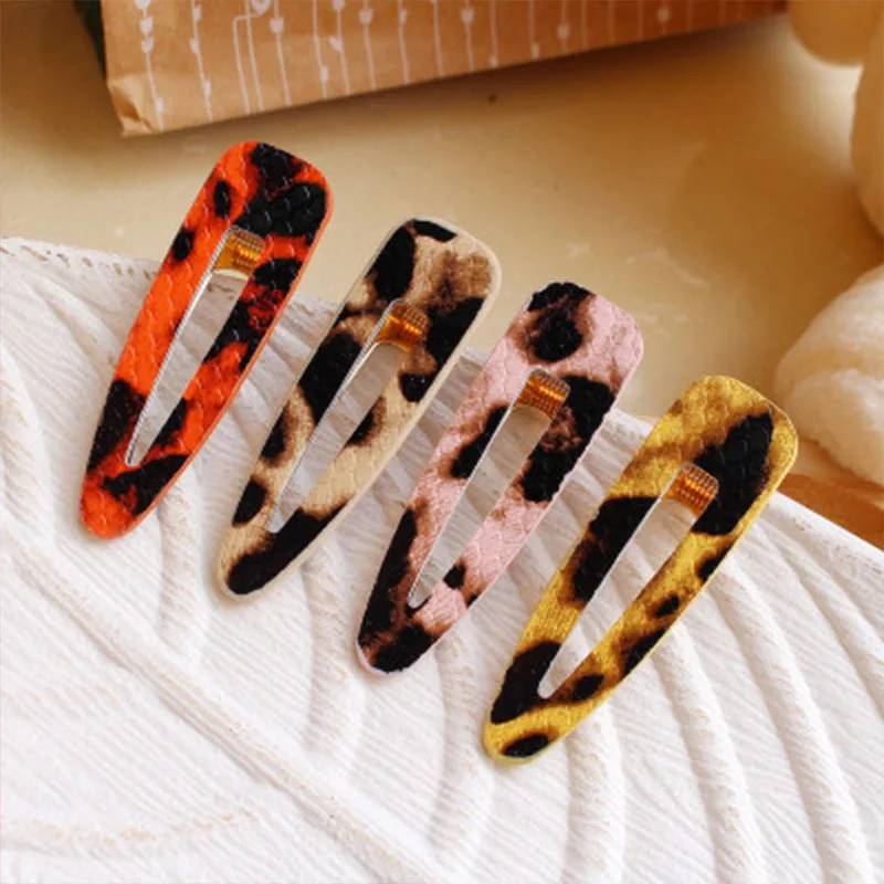 

Korea 2019 New Trendy PU Leather Leopard Print Hairpins Hair Clips for Women Hollow Geometric Waterdrop Metal Hair Accessories