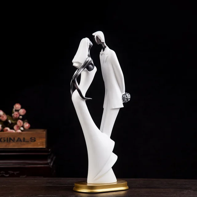 Hand painted Resin Crafts Newly married Couples Figurine White Lover