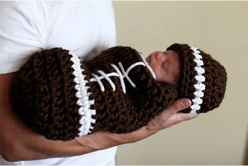 

0-1M, 3-4M Baby Photography Props Newborn Photography Wraps Handmade Crochet Knitted football Sleeping Bag Baby Photo Props