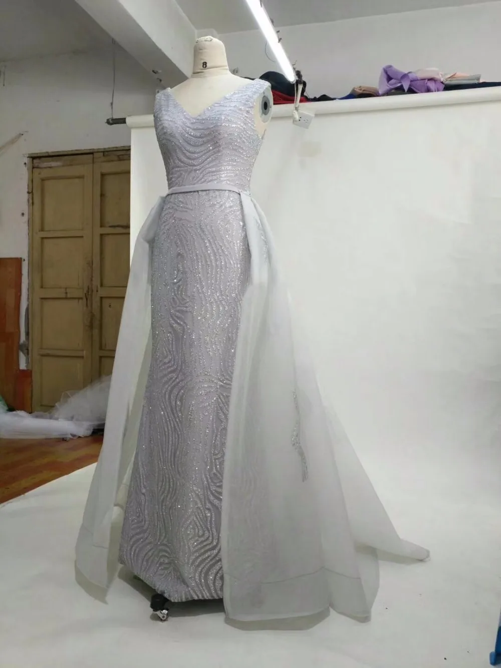 CloverBridal Русалка Длинный поезд Серебряное платье для выпускного вечера блестящий роскошный блестящий яркий Выпускные платья с верхней юбкой