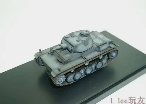 Серая Сборная модель VK3001(H) немецкая 5 м Hobby 1/72| |
