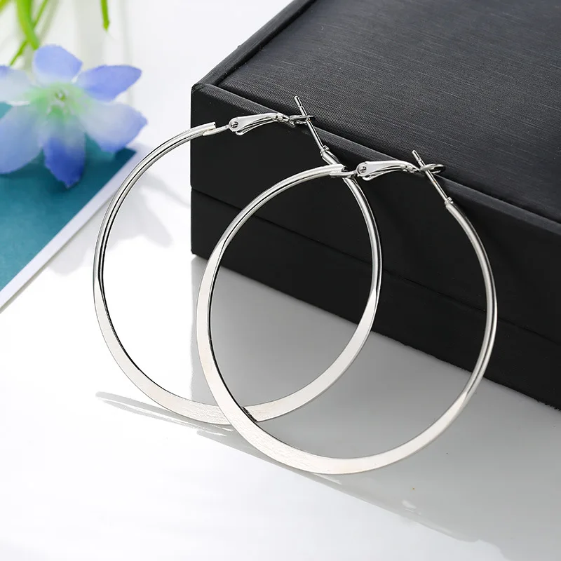 

Fashion Silver Big Circle Hoop Earrings For Women Modern Smooth Round Creole Loop Earring Party Halka Kupe Jewelry
