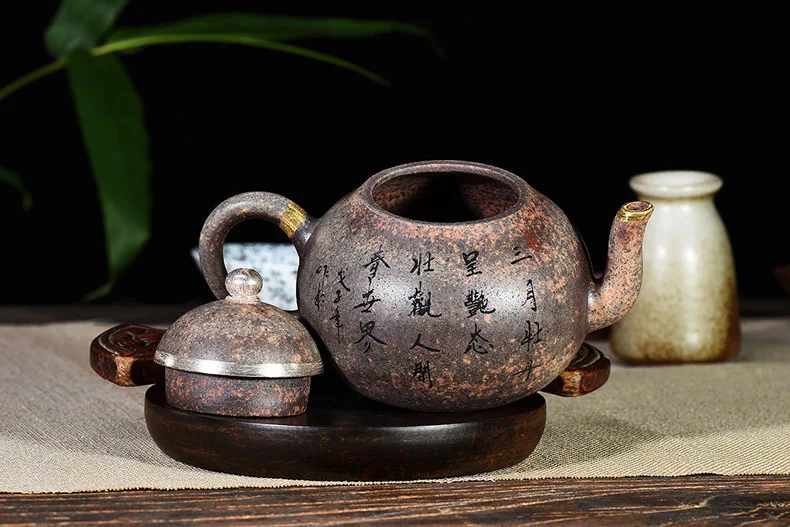 Чайник в форме Золотой груши Исин темно-красный эмалированный керамический чайник Подарочный Производитель Заказной оптовый выпуск доставляемых товаров