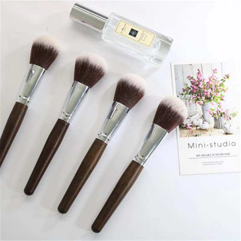 

1PCS Big Foundation Big Powder Brushes Setting 2019 New Make up Cosmetic Brush Makeup Brush Tools Maquillajes YA141